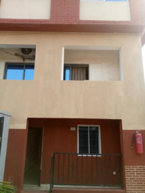 F4 LUXURY APARTMENT